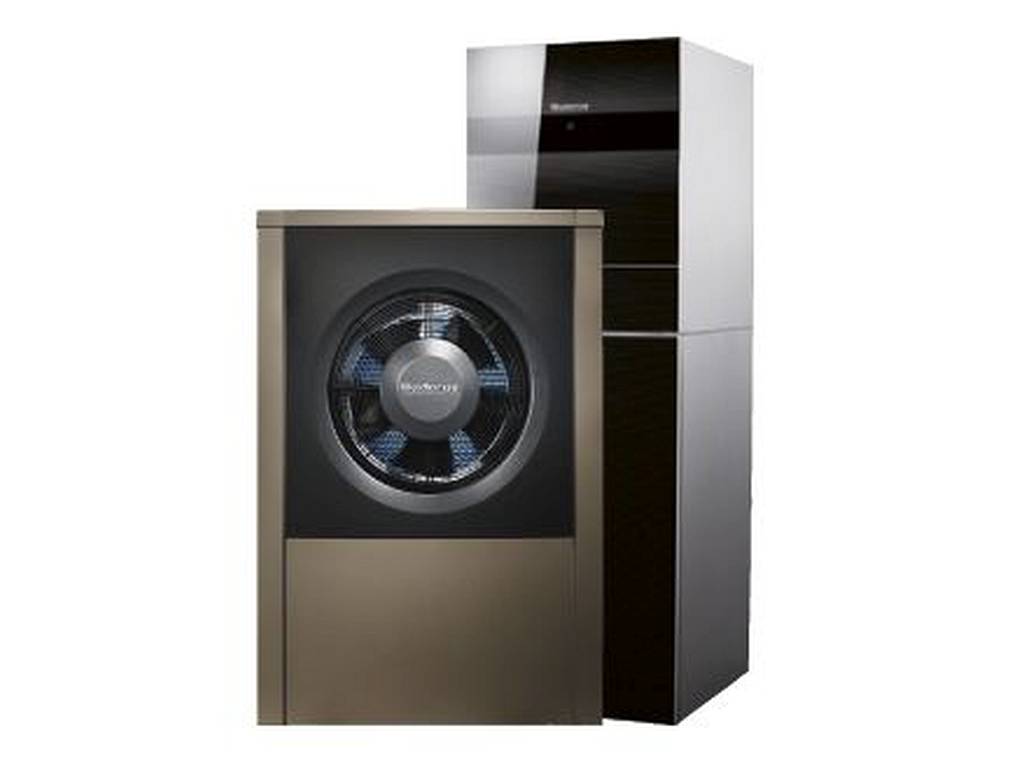 Die beiden kompakten Tower-Varianten mit integriertem Warmwasserspeicher eignen sich besonders bei beengten Platzverhältnissen © Buderus © Buderus